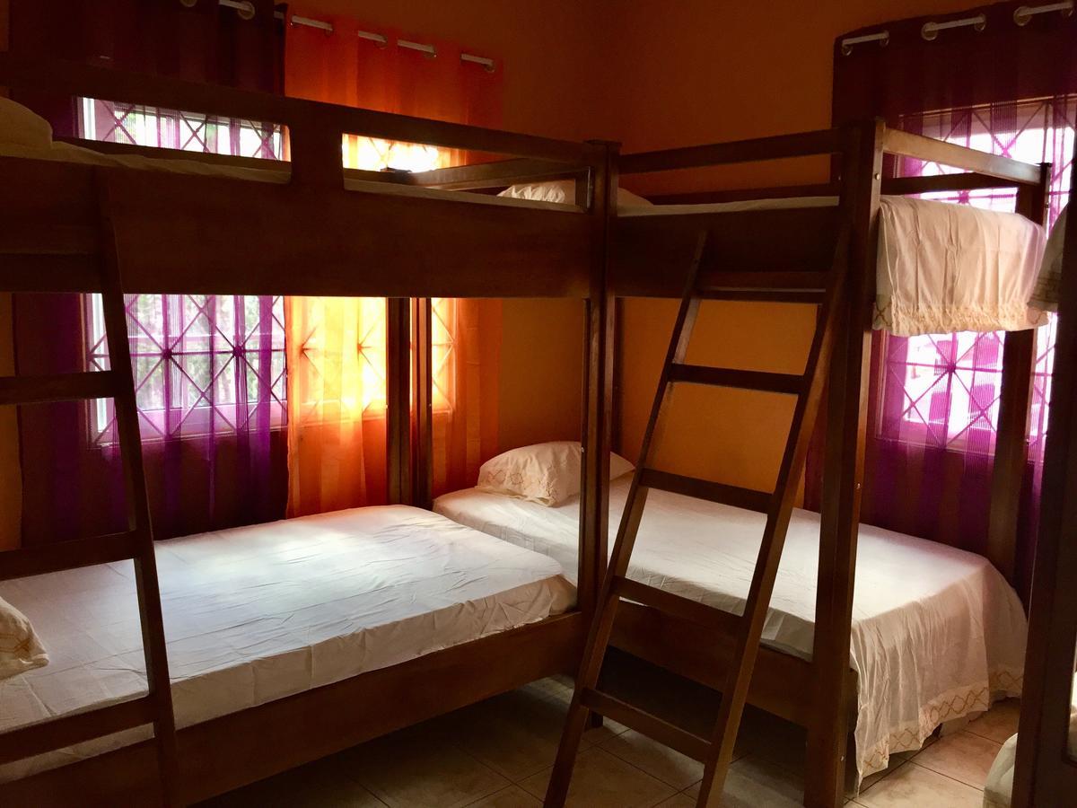 Yaad Hostel Montego Bay Eksteriør bilde