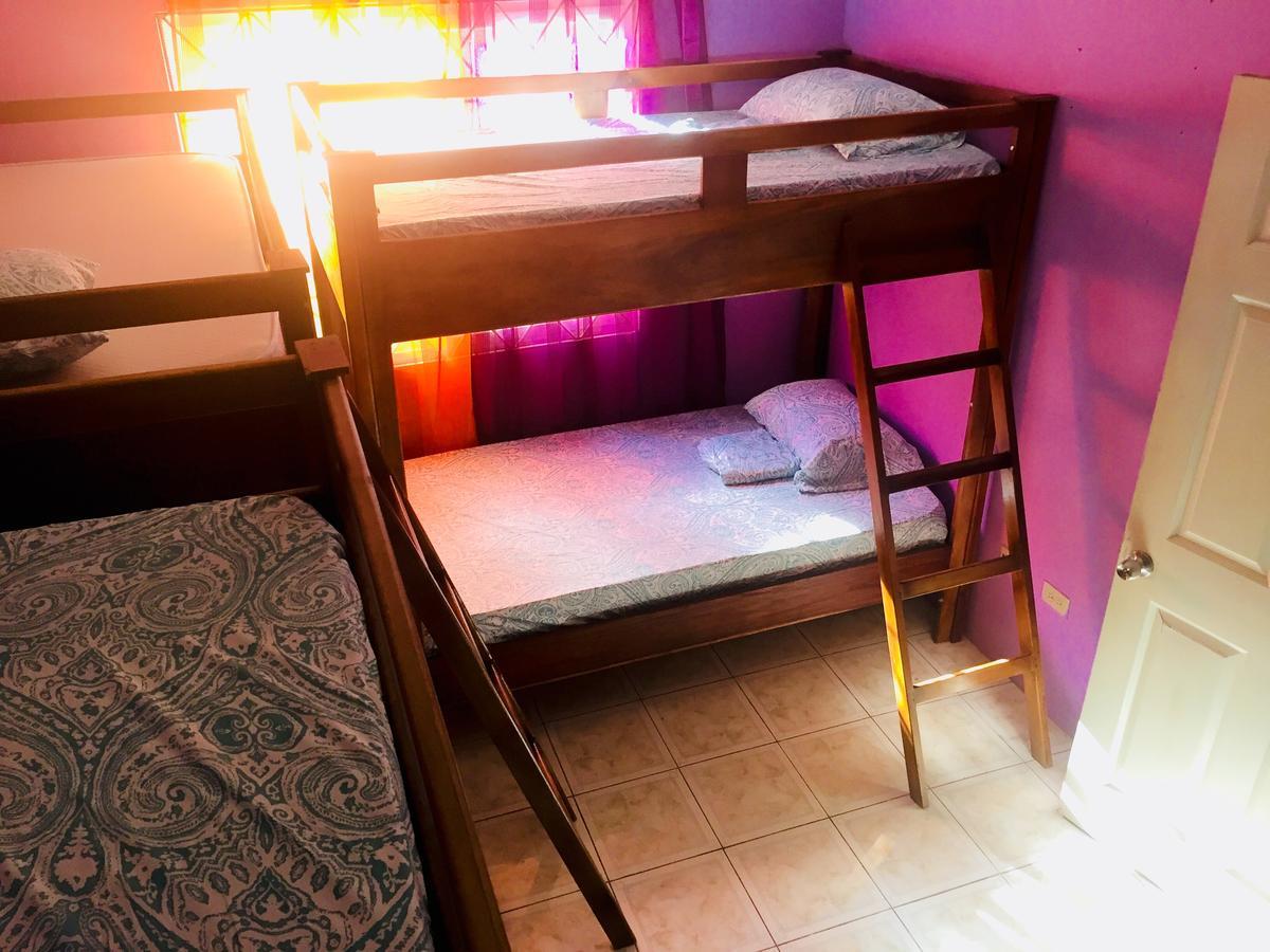 Yaad Hostel Montego Bay Eksteriør bilde