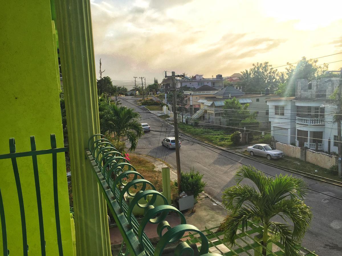 Yaad Hostel Montego Bay Eksteriør bilde
