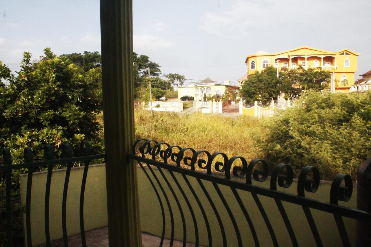 Yaad Hostel Montego Bay Eksteriør bilde