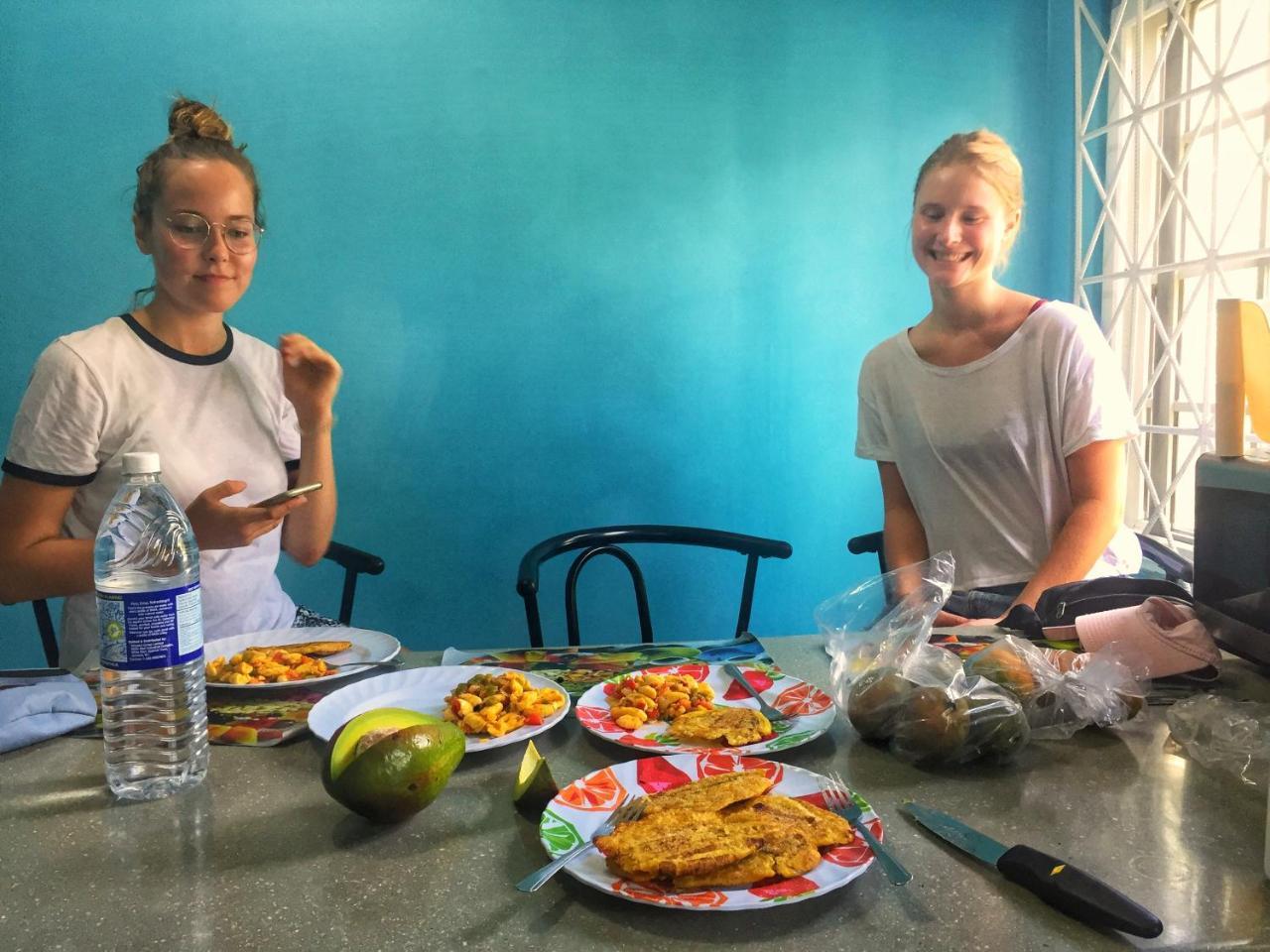 Yaad Hostel Montego Bay Eksteriør bilde