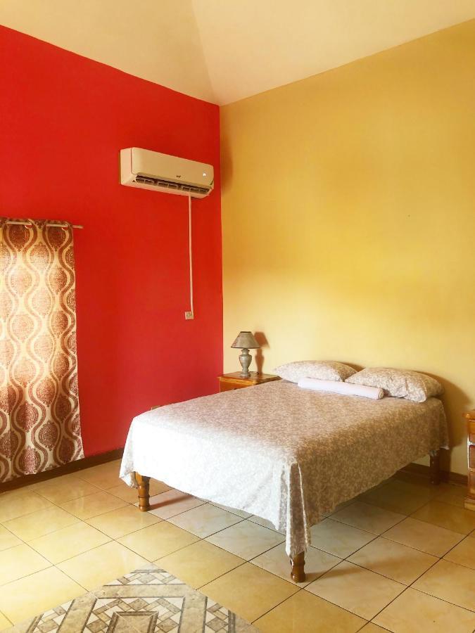 Yaad Hostel Montego Bay Eksteriør bilde